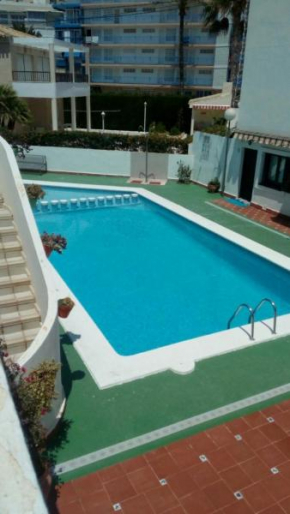 Cosy 3-bedroom Duplex with pool close to the beach